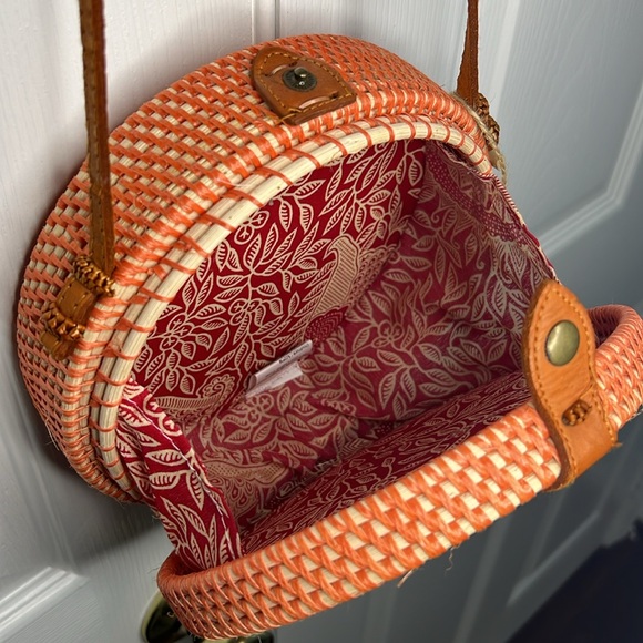 Rattan Circle Crossbody Bag Round Hand Woven Orange Lined Purse - Picture 5 of 8